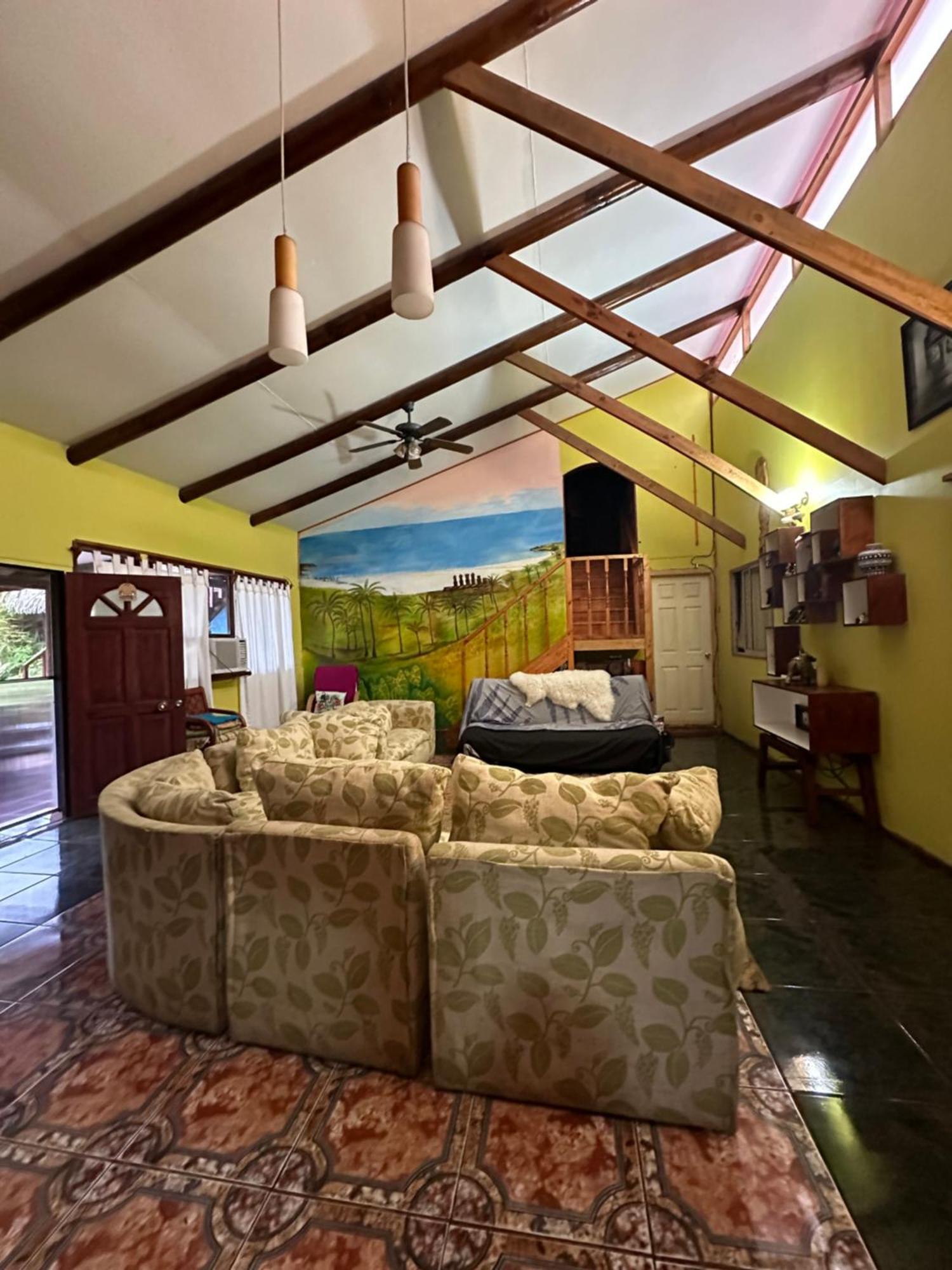 Hare Henua Bed & Breakfast Hanga Roa Exterior photo