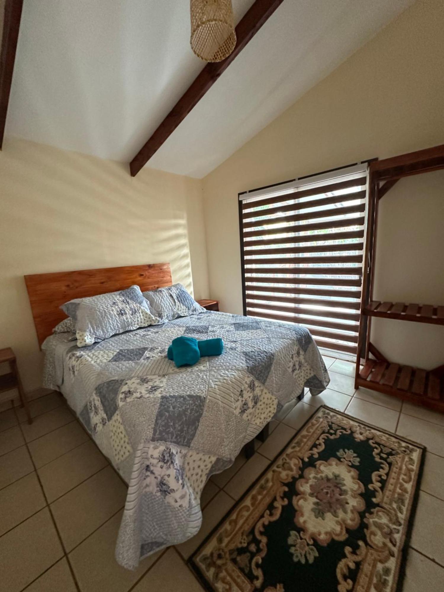 Hare Henua Bed & Breakfast Hanga Roa Exterior photo