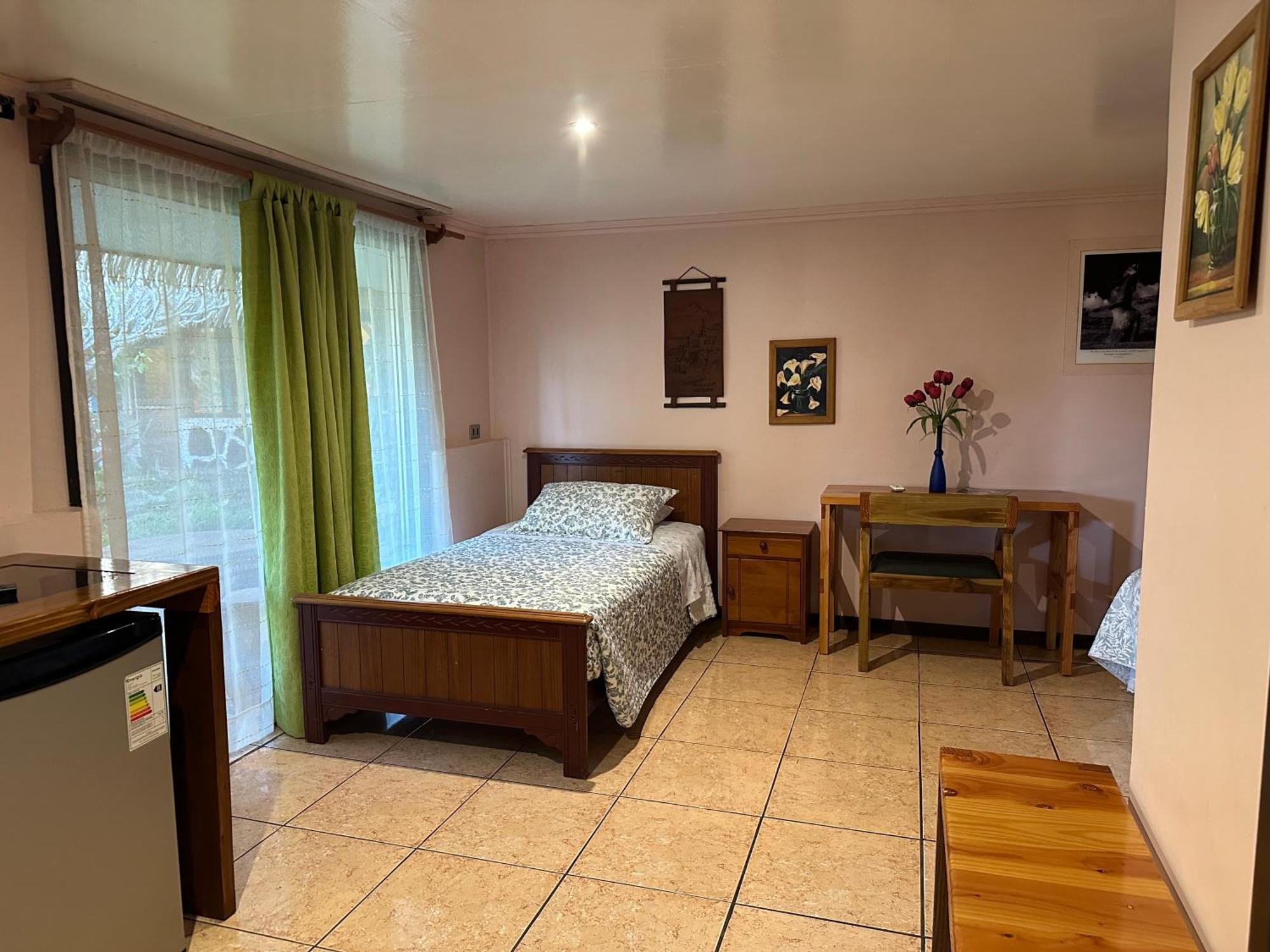 Hare Henua Bed & Breakfast Hanga Roa Exterior photo