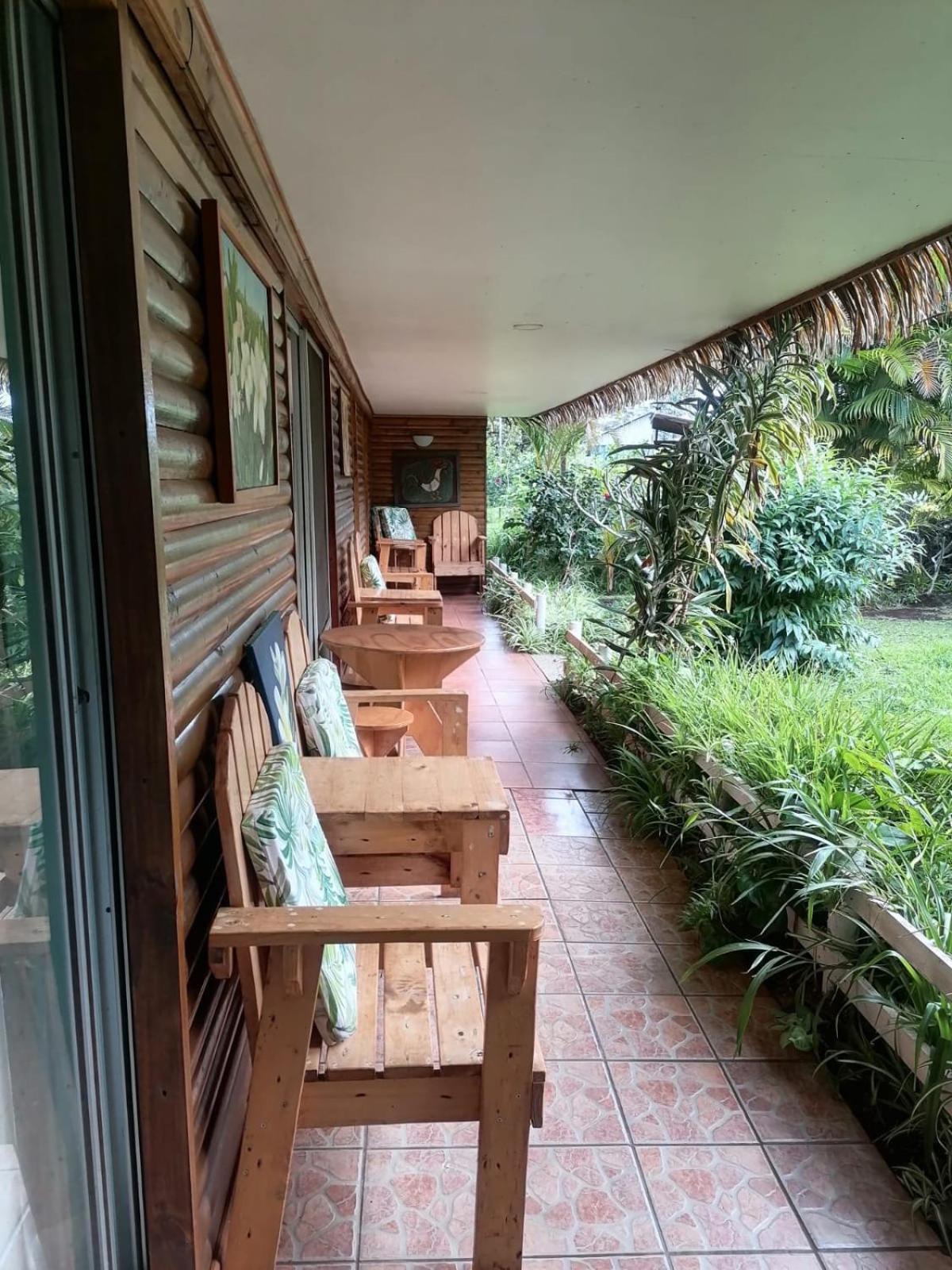 Hare Henua Bed & Breakfast Hanga Roa Exterior photo